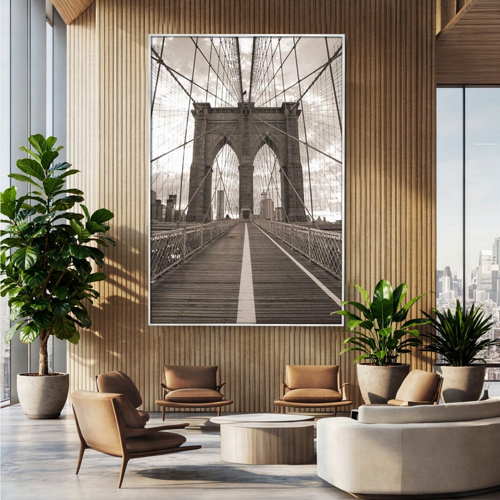 Tablou canvas cu fotografie verticala cu podul din new york, in rama de aluminiu argintiu, pe perete intr-un birou